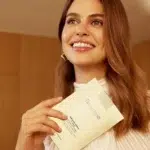 Essential Shock Intense Instant-Lift Mask lifestyle de natura bissé